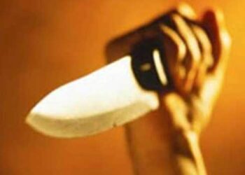 ഫോൺ ഉപയോ​ഗം കുറയ്ക്കാനാവശ്യപ്പെട്ടിട്ടും കേട്ടില്ല, അമ്മ ചാർജറെടുത്ത് മാറ്റി!! കലികയറിയ 17 കാരി അമ്മയുടെ കഴുത്തിന് കുത്തി, ഗുരുതരമായി പരുക്കേറ്റ മഹിളാ കോൺഗ്രസ്‌ നേതാവ് വണ്ടാനം മെഡിക്കൽ കോളേജിൽ ചികിത്സയിൽ