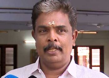 സ്വർണപ്പാളി വിവാദത്തിൽ ആദ്യ നടപടി, ബി. മുരാരി ബാബുവിന് സസ്പെൻഷൻ!! 2019ൽ പാളികൾ പോറ്റിയെ ഏൽപിക്കുന്ന സമയത്തു ചെമ്പുപാളി എന്നെഴുതാൻ നിർദേശം നൽകി, 2024ൽ സ്വർണം പൂശാൻ വീണ്ടും ആവശ്യപ്പെട്ടു- വിജിലൻസ് കണ്ടെത്തൽ, സംഭവം നടക്കുമ്പോൾ താനവിടെയില്ലായെന്ന് മുരാരി ബാബു,