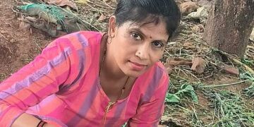 ‘അമ്മ മദ്യപിച്ച് കിടന്നുറങ്ങും അപ്പോൾ വന്നാൽ മതി’, കാമുകനും സുഹൃത്തുക്കൾക്കും നിർദേശം നൽകി മകൾ!! നാലംഗ സംഘമെത്തിയപ്പോൾ അമ്മ ഉറങ്ങാതെ കാത്തിരുന്നതോടെ കള്ളി വെളിച്ചത്തായി… അമ്മയെ കഴുത്തു ഞെരിച്ച് കൊലപ്പെടുത്തി കെട്ടിത്തൂക്കി, അഞ്ചംഗ സംഘം അറസ്റ്റിൽ, പിടിയിലായവരിൽ 7-ാം ക്ലാസ് വിദ്യാർഥിയും