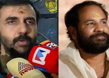 നാലു ദിവസം മുൻപ് പോറ്റി വിളിച്ചു, ‘വാതിലിനിടയിൽ ചെമ്പുപാളി വെച്ചിരുന്നോ’യെന്ന് തിരക്കി, ചോദ്യത്തിൽ അസ്വഭാവികത!! ദ്വാരപാലക സ്വർണപ്പാളി ബെംഗളൂരുവിലെ ജാലഹള്ളി അയ്യപ്പ ക്ഷേത്രത്തിൽ പ്രദർശിപ്പിക്കാൻ ശ്രമിച്ചു, ശ്രീകോവിലിനുള്ള പുതിയ വാതിൽ നിർമിച്ചത് ബെംഗളൂരുവിൽ- ദാരു ശിൽപി