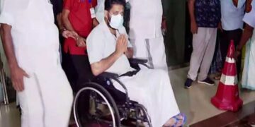 മൂന്നു ദിവസത്തെ ആശുപത്രി വാസത്തിനു ശേഷം ഷാഫി പറമ്പിൽ ആശുപത്രി വിട്ടു, മടങ്ങിയത് കോഴിക്കോട്ടെ വീട്ടിലേക്ക്