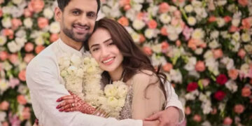 പാക് ക്രിക്കറ്റ് താരം ഷുഐബ് മാലിക്കും സനാ ജാവേദും വേർപിരിയുന്നു, ഇരുവരും മുഖംതിരിച്ച് പോകുന്ന വീഡിയോ പുറത്ത്, ഇരുവർക്കുമിടയിൽ കടുത്ത അസ്വാരസ്യം