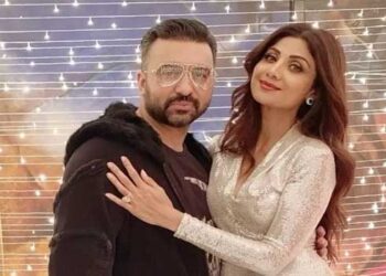 വിദേശത്തേക്കു കടക്കാനുള്ള ശ്രമം നൈസായി പാളി!! ‘ ഔദ്യോഗിക ക്ഷണം എവിടെ?, ആദ്യം വെട്ടിച്ച 60 കോടി തിരികെ വെക്കൂ, എന്നിട്ട് വിദേശത്തേക്ക് പറക്കാം, നടി ശിൽപ ഷെട്ടിക്ക് യാത്രാനുമതി നിഷേധിച്ച് ബോംബെ ഹൈക്കോടതി