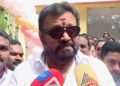 ‘ഒറ്റ തന്തയ്ക്ക് പിറന്നവനാണ് ഞാൻ, മെട്രോ ട്രെയിൻ സർവീസ് തൃശൂരിലേക്ക് വരുമെന്ന് പറഞ്ഞിട്ടില്ല, തൃശൂരിൽ എയിംസ് വരുമെന്നും പറഞ്ഞിട്ടില്ല, കമ്മ്യൂണിസം കൊണ്ട് തുലഞ്ഞുപോയ ആലപ്പുഴയെ കരകയറ്റാനാണ് എയിംസ് വേണമെന്ന് പറയുന്നത്!! രാജ്യത്തെ ഏറ്റവും വലിയ സോഷ്യലിസ്റ്റ് നരേന്ദ്ര മോദി’- സുരേഷ് ഗോപി