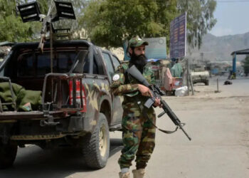 പകരത്തിനു പകരം… പാകിസ്ഥാനെതിരെ ആക്രമണം ശക്തമാക്കി താലിബാൻ, ചാവേർ സ്ഫോടനത്തിൽ 20 ഉദ്യോഗസ്ഥർ കൊല്ലപ്പെട്ടു, പല ഭാ​ഗങ്ങളിലായി കനത്ത പോരാട്ടം,  കടന്നുകയറാൻ ശ്രമിച്ചാൽ പ്രത്യാഘാതം ഭയാനകമായിരിക്കുമെന്ന് താലിബാൻ വക്താവ്