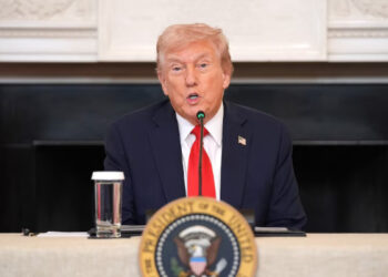 ഹമാസിൽ സമാധാനം പുലരുന്നു… സമാധാനചർച്ചയുടെ ആദ്യഘട്ടം വിജയകരമെന്ന് ട്രംപ്, സൈന്യത്തെ പിൻവലിക്കാനൊരുങ്ങി ഇസ്രയേൽ, ബന്ദികളെ വിട്ടയയ്ക്കും