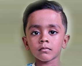 വീടിന് സമീപം ഇറക്കിവിടുന്നതിനിടെ അതേ വാഹനം തന്നെ തട്ടി; എൽകെജി വിദ്യാർത്ഥിക്ക് ദാരുണാന്ത്യം