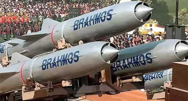 കന്നിയങ്കത്തിൽ തന്നെ പാക്കിസ്ഥാന്റെ നെഞ്ചാങ്കൂട് തകർത്ത ബ്രഹ്‌മോസിനോട് ലോക രാജ്യങ്ങൾക്ക് പ്രിയമേറുന്നു!! 40,000 കോടിയുടെ കരാർ അന്തിമഘട്ടത്തിൽ, ആവശ്യക്കാരേറെയും തെക്കുകിഴക്കൻ ഏഷ്യൻ രാജ്യങ്ങളിൽ നിന്ന്, ഇൻഡോനേഷ്യയുമായുള്ള കരാർ റഷ്യയുടെ അനുമതി കിട്ടിയാലുടൻ
