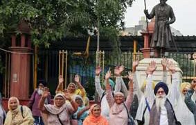 ‘നിങ്ങൾ സിഖുകാരല്ല’; ഗുരുനാനാക്ക് ജയന്തി ദിനത്തിൽ 14 ഇന്ത്യൻ ഹിന്ദുക്കൾക്ക് പ്രവേശനം നിഷേധിച്ച് പാകിസ്താൻ