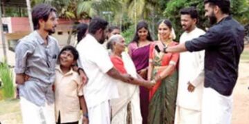 കതിർമണ്ഡപത്തിൽനിന്ന് നേരെ വോട്ടർമാർക്കിടയിലേക്ക്… താലികെട്ട് കഴിഞ്ഞ്, കല്യാണ പുടവയുമുടുത്ത് വരനുമായി വോട്ടഭ്യർഥിച്ച് ഒറ്റൂർ പഞ്ചായത്തിലെ യുഡിഎഫ് സ്ഥാനാർഥി എ.എസ്. മേഘന