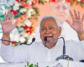 ആഭ്യന്തരം ‘കൈവിട്ട്’ നിതീഷ് കുമാർ; ബിഹാറിൽ നിർണായക വകുപ്പു മാറ്റം, മാറ്റം മുഖ്യമന്ത്രിയായിരുന്ന കഴിഞ്ഞ രണ്ട് പതിറ്റാണ്ടിനിടയിൽ ആദ്യം