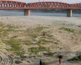 80% കൃഷിയും നാശത്തിന്റെ വക്കിൽ; വരണ്ടുണങ്ങി പാകിസ്താൻ, സിന്ധു നദീജല കരാർ മരവിപ്പിച്ചതോടെ  പ്രതിസന്ധി രൂക്ഷം