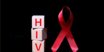 സംസ്ഥാനത്ത് എച്ച്ഐവി ബാധിതരുടെ എണ്ണം കുത്തനെ കൂടി, 62ശതമാനത്തിനും ഒന്നില് കൂടുതല് ലൈംഗിക പങ്കാളികള്ക്ക്, 24.6 ശതമാനം പേര്ക്ക് രോഗം പകര്ന്നത് സ്വവര്ഗ രതിയിലൂടെ, രോഗ ബാധിതരില് ഭൂരിഭാഗവും പുരുഷന്മാര്