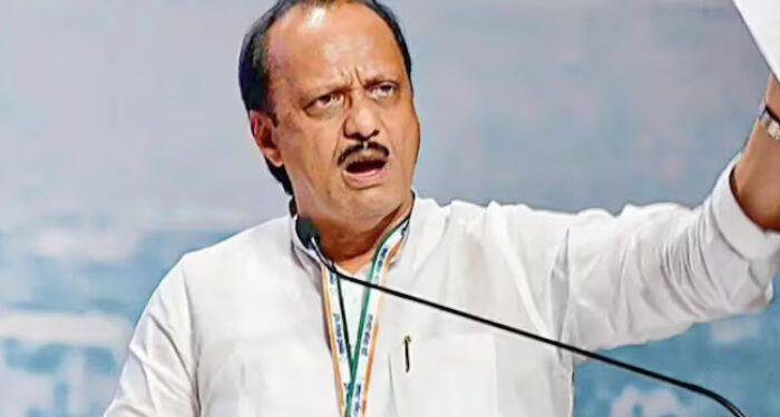 എന്‍സിപി സ്ഥാനാര്‍ത്ഥികളെ വിജയിപ്പിച്ചാല്‍ നിങ്ങള്‍ക്ക് വേണ്ടതെല്ലാം തരുാം, വോട്ട് നിങ്ങളുടെ കൈയിലും, ഫണ്ട് എന്റെ കൈയിലുമാണ്, നിങ്ങൾ ഞങ്ങളെ കൈവിട്ടാൽ, ഞാനും നിങ്ങളെ കൈവിടും, വിവാദ പ്രസംഗവുമായി അജിത് പവാര്‍, ഫണ്ട് നല്‍കുന്നത് നികുതി അജിത് പവാറിന്റെ വീട്ടിൽ നിന്നല്ലെന്ന് അംബാദാസ് ദൻവെ