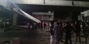 ജാക്കിയിൽ നിന്ന് തെന്നി മാറിയ കോൺക്രീറ്റ് ഗാർഡറുകൾ പതിച്ചത് അതുവഴി പോയ പിക്കപ്പ് വാനിന് മുകളിലേക്ക്, ഡ്രൈവർക്ക് ദാരുണാന്ത്യം!! മൃതദേഹം പുറത്തെടുക്കാനായത് മൂന്നുമണിക്കൂറിനു ശേഷം