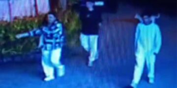 ബാറിൽ മദ്യപിക്കുന്നതിനിടെ തർക്കം, തിരുവനന്തപുരം സ്വദേശിനിയും സുഹൃത്തുക്കളുമെത്തിയത് വടിവാളുമായി!! യുവതിയടക്കം മൂന്നുപേർ പിടിയിൽ, സംഘർഷത്തിൽ യുവതിക്ക് പരുക്ക്, അക്രമികൾ വിദ്യാഭ്യാസത്തിനായി എറണാകുളത്തെത്തിയവർ