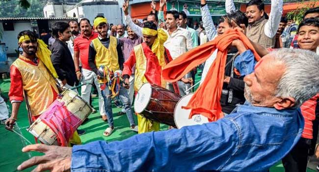 വീണ്ടും നിതീഷ് മാജിക്, ഡബിൾ സെഞ്ചുറിയുമായി എൻഡിഎ, ബിഹാറിൽ ഏറ്റവും വലിയ ഒറ്റക്കക്ഷി, ചോദ്യചിഹ്നമായി പ്രതിപക്ഷം!! മഹാതോൽവിയായി മഹാസഖ്യം, തെരഞ്ഞെടുപ്പ് ഭൂപടത്തിൽ പോലുമില്ലാതെ എൽജെപി