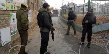 നൗഗാം പോലീസ് സ്റ്റേഷൻ സ്ഫോടനം അട്ടിമറി? സ്ഫോടനം നടത്തിയത് തങ്ങളെന്ന അവകാശവാദവുമായി ജയ്ഷെ മുഹമ്മദിന്റെ നിഴൽ സംഘടന രംഗത്ത്!! മരണം 9 ആയി, സ്ഫോടനത്തിൽ പോലീസ് സ്റ്റേഷന് സമീപത്തുള്ള വീടുകളും തകർന്നു