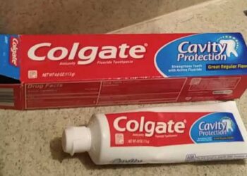 അങ്ങാടിയിൽ തോറ്റതിന് കോൾഗേറ്റിന്റെ വാദം ഇങ്ങനെ… ‘ഇന്ത്യക്കാർ പല്ല് തേക്കാറില്ല’