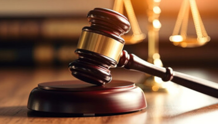 ഇടതു സര്ക്കാര് അഴിമതിക്കാരെ രക്ഷിക്കുന്ന സര്ക്കാരായി മാറി, ഇത് വളരെ പരിതാപകരം, എന്തിനാണ് ഇങ്ങനെയൊക്കെ ചെയ്യുന്നത്, സര്ക്കാരിനെതിരെ രൂക്ഷ വിമര്ശനവുമായി ഹൈക്കോടതി