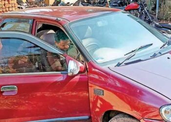 ​ഗ്രൗണ്ടിൽ കളിച്ചുകൊണ്ടിരുന്ന വിദ്യാർഥികൾക്കിടയിലേക്ക് കാർ ഓടിച്ചുകയറ്റി അഭ്യാസപ്രകടനം, പ്രതി പത്താം ക്ലാസ് വിദ്യാർഥി!! കുട്ടിക്ക് 25 വയസുവരെ ലൈസൻസ് നൽകിയേക്കില്ല, ആർസി ഉടമയുടെ ലൈസൻസ് ഒരു വർഷത്തേക്ക് റദ്ദാക്കും, കുട്ടിക്കെതിരെ കേസ്