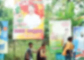 മുക്കിന് മുക്കിന് ഫ്ലക്സ് ബോർഡുകൾ തൂക്കാൻ നോട്ടണ്ട, പണി പിറകെ വരുന്നുണ്ട്!! പൊതുസ്ഥലത്തെ പ്രചാരണബോർഡ് പിടിച്ചെടുത്താൽ സ്ഥാനാർഥികളെ കാത്തിരിക്കുന്നത് 5000 രൂപ പിഴ, കൂടെ എടുത്തുമാറ്റാനുള്ള ചെലവും ജിഎസ്ടിയും, അഞ്ചെണ്ണം പിടിച്ചെടുത്താൽ അയോ​ഗ്യത