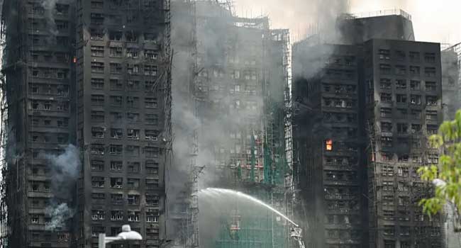 ഹോങ്കോങ്ങിൽ 31 നില പാർപ്പിട സമുച്ചയത്തിന് തീപിടിച്ച് 44 മരണം, 279 പേരെ കാണാതായി!! മരിച്ചവരിൽ ഒരു അഗ്നിശമന സേനാംഗവും