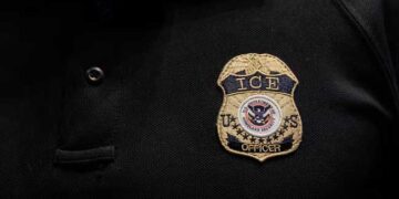 ഒരു ഭാ​ഗത്തുകൂടി കൂട്ടപ്പിരിച്ചുവിടൽ, മറുഭാ​ഗത്ത് ദേശ സുരക്ഷ ഡബിൾ സ്ട്രോങ്ങാക്കി ട്രംപ്!! അധികാരമേറ്റെടുത്ത ശേഷം നിയമിച്ചത് 50,000 ജീവനക്കാരെ, പുതിയ നിയമനങ്ങളിൽ ഭൂരിഭാഗവും ഇമിഗ്രേഷൻ ആൻഡ് കസ്റ്റംസ് എൻഫോഴ്സ്മെന്റിൽ