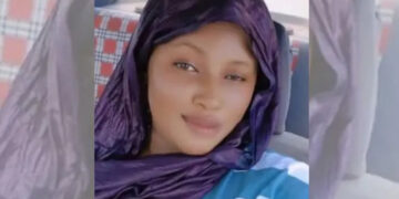 സൈന്യത്തെ പിന്തുണച്ച് വീഡിയോ പങ്കുവച്ചു, തത്സമയ സ്ട്രീമിങ് നടത്തുന്നതിനിടെ ഇന്‍ഫ്ലുവന്‍സറെ തട്ടിക്കൊണ്ടുപോയി കലാപകാരികള്‍,  സഹോദരന്റെ കണ്‍മുമ്പില്‍ വച്ച്പരസ്യമായി വെടിവച്ച് കൊന്നു