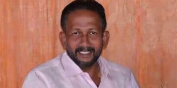 കോൺ​ഗ്രസ് സീറ്റ് നിഷേധിച്ചതോടെ എൽഡിഎഫിലേക്ക് ചേക്കേറാൻ ശ്രമം, അവിടെയും രക്ഷയില്ലാതെ വന്നപ്പോൾ കോൺ​ഗ്രസ് വിമതനായി!! നാമനിർദേശ പത്രിക പിൻവലിക്കാനുള്ള അവസാന ദിവസം മകനുമായി ചേർന്ന് യുവാവിനെ കുത്തിക്കൊന്ന കേസിൽ കസ്റ്റഡിയിൽ, മുൻ കൗൺസിലറായ അപ്പനേയും മകനേയും പോലീസ് പൊക്കിയത് കൊലയ്ക്ക് ശേഷം കടന്നുകളയാൻ ശ്രമിക്കുന്നതിനിടെ …