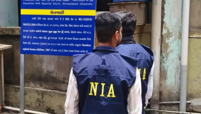 ചെങ്കോട്ട സ്ഫോടനത്തില് പങ്ക്, എംബിബിഎസ് വിദ്യാര്ത്ഥിയെ ബംഗാളിലെത്തി അറസ്റ്റ് ചെയ്ത് എന്ഐഎ, ഡിജിറ്റല് ഉപകരണങ്ങള് പിടിച്ചെടുത്തു, ഉമര് നബിയുടെ രണ്ട് സുഹൃത്തുക്കളും കസ്റ്റഡിയില്