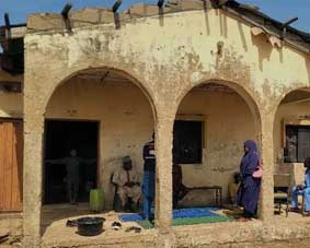 12 പെണ്കുട്ടികളെ തട്ടിക്കൊണ്ടുപോയി; ഗ്രാമം അഗ്നിക്കിരയാക്കി; നൈജീരിയയിൽ ബൊക്കോ ഹൊറാം ഭീകരരുടെ ആക്രമണം