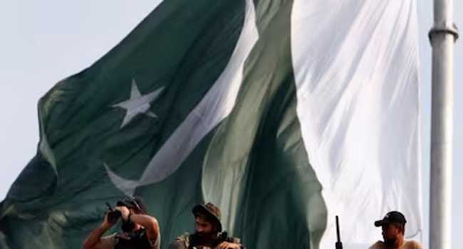 ഏതുസാഹചര്യവും നേരിടാൻ തയാറായിരിക്കണം… ഡൽഹി ബ്ലോസ്റ്റിൽ ഉറക്കം നഷ്ടപ്പെട്ട് പാക്കിസ്ഥാൻ, എല്ലാ വ്യോമതാവളങ്ങളിലും എയർഫീൽഡുകളിലും റെഡ് അലേർട്ട്!! ജെറ്റുകൾ ഉടനടി പറന്നുയരാൻ തയാറാക്കി നിർത്താൻ നിർദേശം…നടപടി ഇന്ത്യയുടെ ഭാഗത്തുനിന്ന് പ്രത്യാക്രമണമോ, അതിർത്തി കടന്നുള്ള സംഘർഷങ്ങൾക്കോ സാധ്യതയുണ്ടെന്ന ഇൻറലിജൻസ് മുന്നറിയിപ്പിനെ തുടർന്ന്