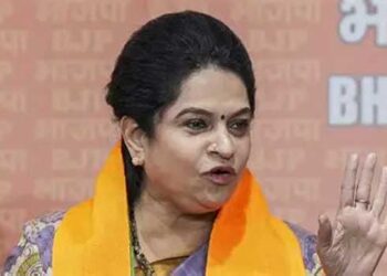 പാർട്ടി വിട്ടിട്ടും കൂറ് വിട്ടില്ലേ? കോൺഗ്രസിൽ നിന്ന് ബിജെപിയിലേക്ക് ചേക്കേറിയ സദാനന്ദൻ വാഴപ്പിള്ളിക്കായി സീറ്റ് പിടിച്ചുവാങ്ങി പത്മജ വേണുഗോപാൽ!! തൃശൂർ കോർപ്പറേഷനിൽ വിമത സ്ഥാനാർത്ഥിയെ ഇറക്കി ബിജെപി പ്രവർത്തകർ