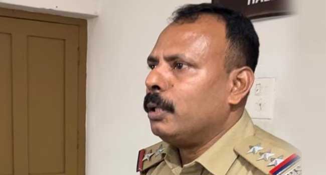 ചെർപുളശേരി എസ്എച്ച്ഒ പോലീസ് ക്വാർട്ടേഴ്സിലെ ഫാനിൽ തൂങ്ങിമരിച്ച നിലയിൽ