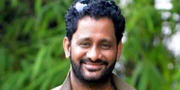 ഉത്തരവിനെക്കുറിച്ച് അറിയിപ്പു കിട്ടിയത് രാത്രി എട്ടുമണിക്ക്, മറ്റൊന്നും അറിയില്ല- റസൂൽ പൂക്കുട്ടി!! റസൂൽ പൂക്കുട്ടി ചലച്ചിത്ര അക്കാദമി ചെയർമാനായി സ്ഥാനമേറ്റെടുക്കുന്ന ചടങ്ങിൽ നിന്ന് പ്രേംകുമാർ വിട്ടുനിന്നു