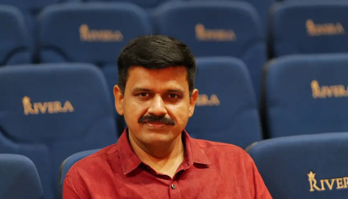 അതിജീവിതയുടെ പേര് ആദ്യം പുറത്തു പറഞ്ഞത് ഡിവൈഎഫ്ഐ നേതാവ്, തനിക്കെതിരായ നീക്കം രാഷ്ട്രീയ പ്രേരിതം, കേസെടുത്താല് നേരിടുമെന്ന് സന്ദീപ് വാര്യർ