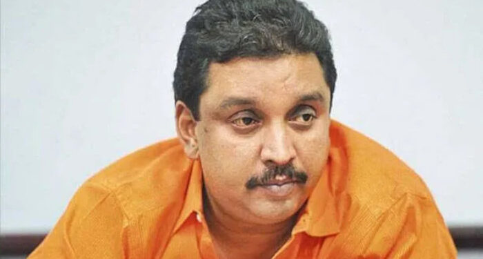 വേണുവിന്റെ കുടുംബത്തെ സര്‍ക്കാര്‍ ദ്രോഹിക്കുന്നു, അവര്‍ ഉള്ളിടത്ത് പോയി മൊഴിയെടുക്കണം, തമ്പുരാക്കന്‍മാരെ മുഖം കാണിച്ച് മൊഴി കൊടുക്കണമെങ്കില്‍ താന്‍ തയ്യാറാണ്  ഷിബു ബേബിജോൺ