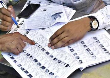 ബിഎൽഒമാരുടെ ആരോപണത്തിൽ കാര്യമുണ്ട്!! വിതരണം ചെയ്ത എന്യൂമറേഷൻ ഫോമുകൾ കുറവ്, 954 വോട്ടർമാരിൽ 390 പേർക്ക് മാത്രമേ ഫോം വിതരണം ചെയ്തുള്ളു…സമയബന്ധിതമായി പൂർത്തിയാക്കേണ്ട പ്രവർത്തനം നിരുത്തരവാദത്തോടെ കൈകാര്യംചെയ്തു…നടപടി സ്വീകരിക്കാതിരിക്കാൻ കാരണം വല്ലതുമുണ്ടെങ്കിൽ ബോധിപ്പിക്കുക- സബ്കളക്ടറുടെ നോട്ടീസ്