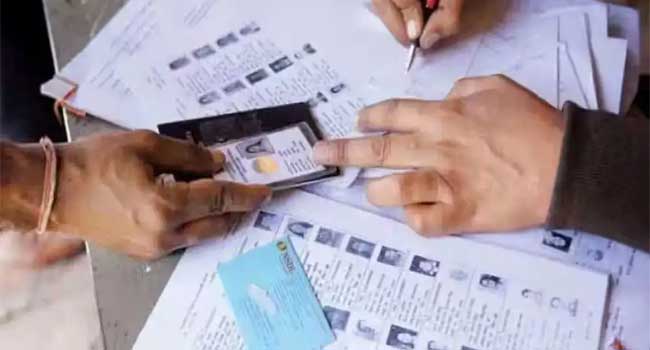 എസ്ഐആർ ജോലിക്ക് നിയോഗിച്ചിരിക്കുന്നത് 35,000 ബിഎൽഒമാരെ, കൂടുതൽ ടാർഗറ്റ് നൽകി മനുഷ്യസാധ്യമല്ലാത്ത ജോലി അടിച്ചേൽപ്പിക്കുന്നു, തെരഞ്ഞെടുപ്പ് കമ്മിഷന്റെ സമ്മർദം ബിഎൽഒമാരെ ആത്മഹത്യയിലേക്ക് തള്ളിവിടുന്നു!! സംസ്ഥാനത്ത് നാളെ ജോലി ബഹിഷ്കരിച്ച് പ്രതിഷേധം