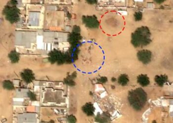 നിലത്ത് തളംകെട്ടിയ നിലയിൽ ചുവന്ന പാടുകൾ, മനുഷ്യശരീരങ്ങളോട് സാമ്യമുള്ള കൂമ്പാരങ്ങൾ, … രക്തം കണ്ടെത്തിയതു പ്രതിരോധ ഭിത്തിക്ക് സമീപം!! സുഡാനിൽ നടന്നത് മനുഷ്യ മനസാക്ഷിയെ മരവിപ്പിക്കുന്ന കൂട്ടക്കൊല… ഉപഗ്രഹ ദൃശ്യങ്ങൾ പുറത്ത്