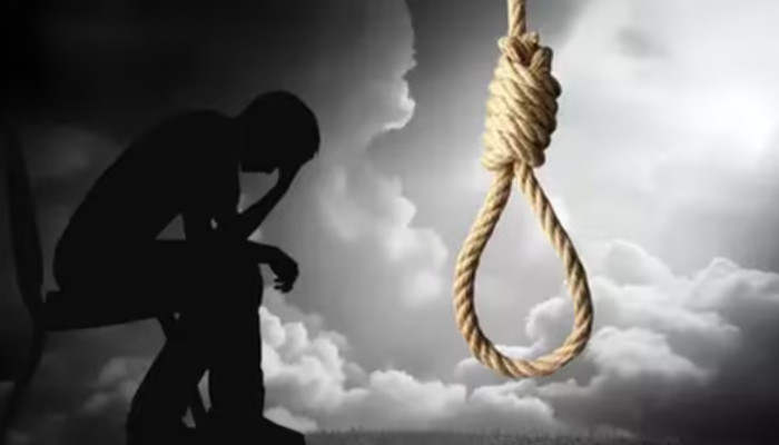 കുട്ടിക്കാലം മുതൽ ഉറുമ്പുകളെ ഭയം, കൗൺസിലിങ് നൽകിയിട്ടും ഫലമുണ്ടായില്ല, ഉറുമ്പുകളെ പേടിച്ച് 25 കാരി ആത്മഹത്യ ചെയ്തു