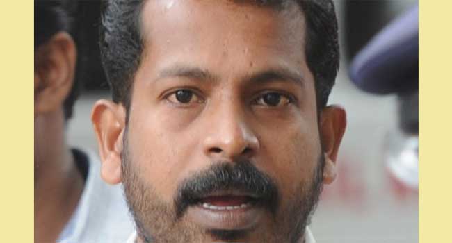 പ്രായമായി, മകനെ കാണാൻ അധികദൂരം യാത്ര ചെയ്യാനാകില്ല!! ടി.പി. വധക്കേസ് പ്രതി കൊടി സുനിയെ കണ്ണൂർ ജയിലിലേക്ക് മാറ്റണം- ആവശ്യവുമായി അമ്മ ഹൈക്കോടതിയിൽ, കോടതി സർക്കാരിൻ്റെ വിശദീകരണം തേടി