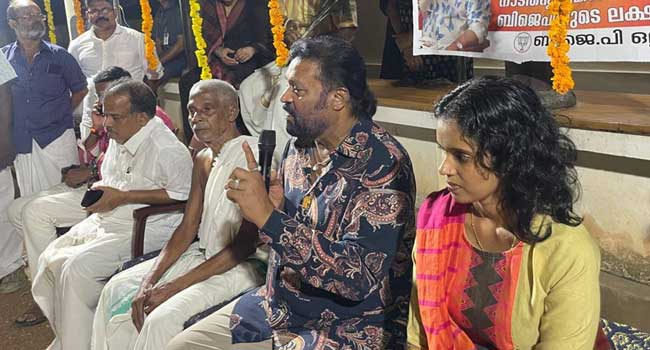 ഭരണം തരുന്നില്ലെങ്കിൽ വേണ്ട, 21 എംഎൽഎമാരെയെങ്കിലും തരൂ… കേരളം നിങ്ങള് തന്നെ ഭരിക്കുന്നത് കാണാം!! തൃശ്ശൂർ വികസനത്തിന് അനുവദിക്കുന്ന ഫണ്ട് കൃത്യമായ പദ്ധതികള്ക്ക് ഉപയോഗിക്കുന്നില്ല, കോര്പറേഷന് രാഷ്ട്രീയ വിരോധം കാണിക്കുന്നു- സുരേഷ് ഗോപി