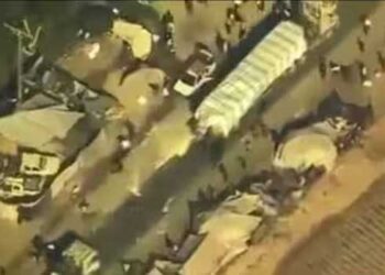 ഗാസയിലേക്ക് ഭക്ഷ്യവസ്തുക്കളുമായി പോയ ട്രക്കുകൾ ഹമാസ് കൊള്ളയടിച്ചു, ഡ്രോൺ ദൃശ്യങ്ങൾ പുറത്തുവിട്ട് യുഎസ്