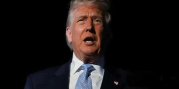 ഇറാന് ട്രംപ് കരുതിവച്ചിരിക്കുന്നത് നല്ല കത്രിക പൂട്ട്!! ഏത് രാജ്യമായാലും റഷ്യയ്ക്കൊപ്പം വ്യാപാരം ചെയ്യുന്നുണ്ടെങ്കിൽ ഗുരുതരമായ ഉപരോധം നേരിടേണ്ടിവരും… 500% വരെ തീരുവ ചുമത്താനുള്ള ബില്ല് അണിയറയിലൊരുങ്ങുന്നു- ട്രംപ്