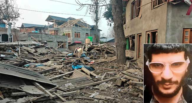 ‘ഇത് ഇന്ത്യയിൽ ഭീകരപ്രവർത്തനങ്ങളെ പിന്തുണയ്ക്കുന്നവർക്ക് സന്ദേശം… കല്ലിന്മേൽ കല്ല് ശേഷിക്കാതെ തച്ചുടയ്ക്കും’!! ചെങ്കോട്ടാ സ്ഫോടനക്കേസ് പ്രതി ഉമർ മുഹമ്മദ് വീട് സുരക്ഷാസേന തകർത്തു, ഒരിക്കൽ അക്കാദമിക് രംഗത്ത് മികവ് പുലർത്തിയ പ്രൊഫഷണൽ കഴിഞ്ഞ രണ്ട് വർഷമായി തീവ്രവാദിയായി- ഉദ്യോ​ഗസ്ഥർ