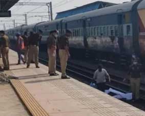 റെയിൽവേ പാളം മുറിച്ചു കടക്കുന്നതിനിടെ, ട്രെയിൻ ഇടിച്ചു; യുപിയിൽ 3 പേർക്ക് ദാരുണാന്ത്യം
