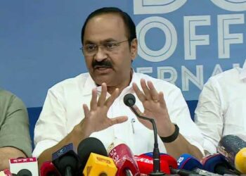 മലയോര മേഖല വന്യ ജീവികൾക്ക് ഇട്ട് കൊടുത്തിരിക്കുകയാണു സർക്കാർ…തദ്ദേശ സ്ഥാപനങ്ങൾ പിടിച്ചെടുക്കുകയല്ല, സർക്കാരിനെ വിചാരണ ചെയ്യുകയാണ് ലക്ഷ്യം, വെൽഫെയർ പാർട്ടിയുടെ പിന്തുണ സ്വീകരിക്കും!! യുഡിഎഫ് ഉജ്ജ്വല വിജയം നേടും- വിഡി സതീശൻ