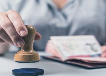 അമേരിക്കയ്ക്ക് പോകാൻ ഇനി പരീക്ഷ പാസായാൽ മാത്രം പോര, ഡയറ്റ് ചെയ്ത് വണ്ണവും കുറയ്ക്കണം!! ആരോഗ്യപ്രശ്നങ്ങളുള്ളവർ അമേരിക്കൻ സർക്കാരിന് ബാധ്യത… പ്രമേഹം, അമിതവണ്ണം, ഹൃദ്രോഗങ്ങൾ തുടങ്ങിയവ ഉള്ളവർക്ക് വിസ നിഷേധിക്കും- പുതിയ നിർദേശവുമായി ട്രംപ്